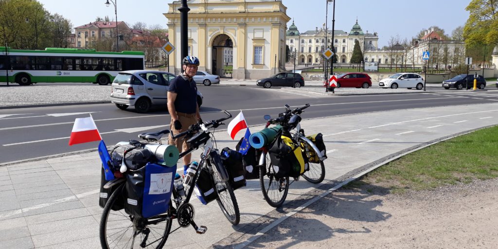 Pewien Rowerzysta Z Wrocławia Postanowił Wybrać Się Do Białegostoku Spotkanie "Bicyklami z Białegostoku do Santiago de Compostela" - Muzeum