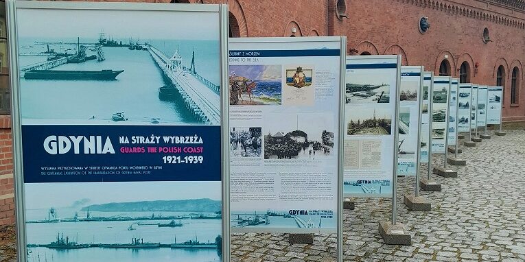 „Gdynia na straży wybrzeża 1921-1939” – wystawa plenerowa z okazji 100-lecia powstania Portu Wojennego w Gdyni